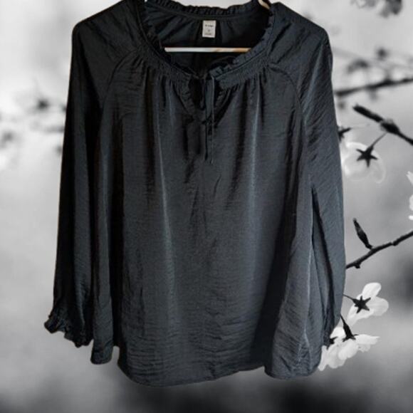 Old Navy XS long sleeve black polyester casual woman's blouse. - Picture 1 of 1